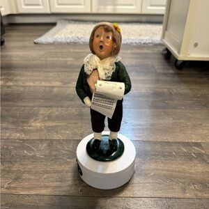 Vintage‎ Byers Choice Collection Caroler 1993 Man With Sheet Music.